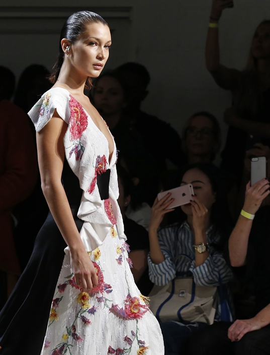 Fashion show Prabal Gurung