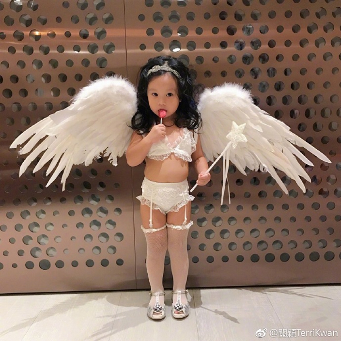 Is it ok? Mum dressed toddler daughter as Victoria's Secret underwear model