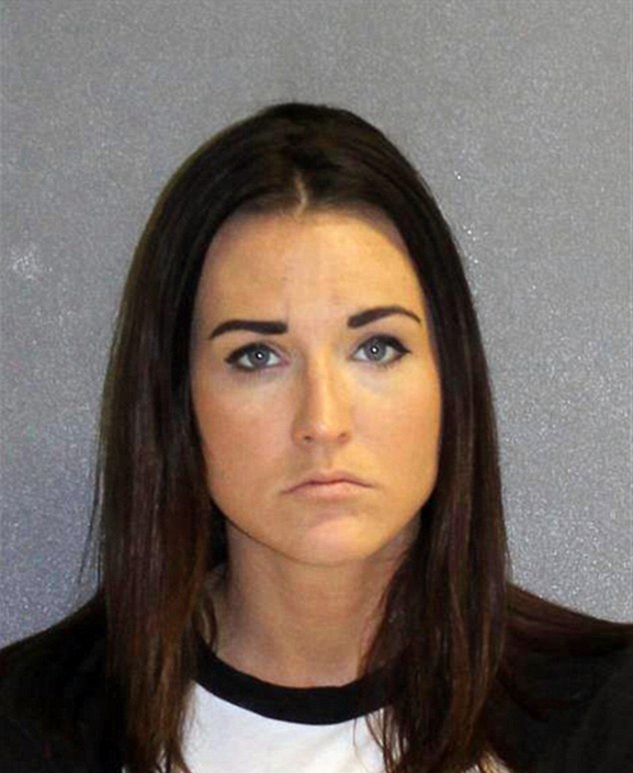 Married Teacher 26 Sending Out And Selling Nude Photos Is Arrested For Having Sexual 5333