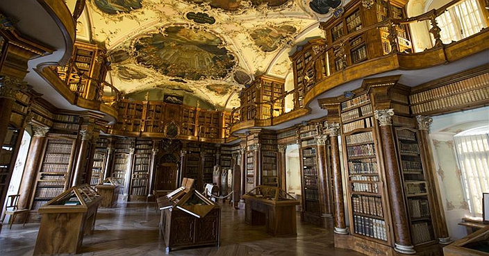 Look inside the richest and oldest Library in the world | FunFeed ...