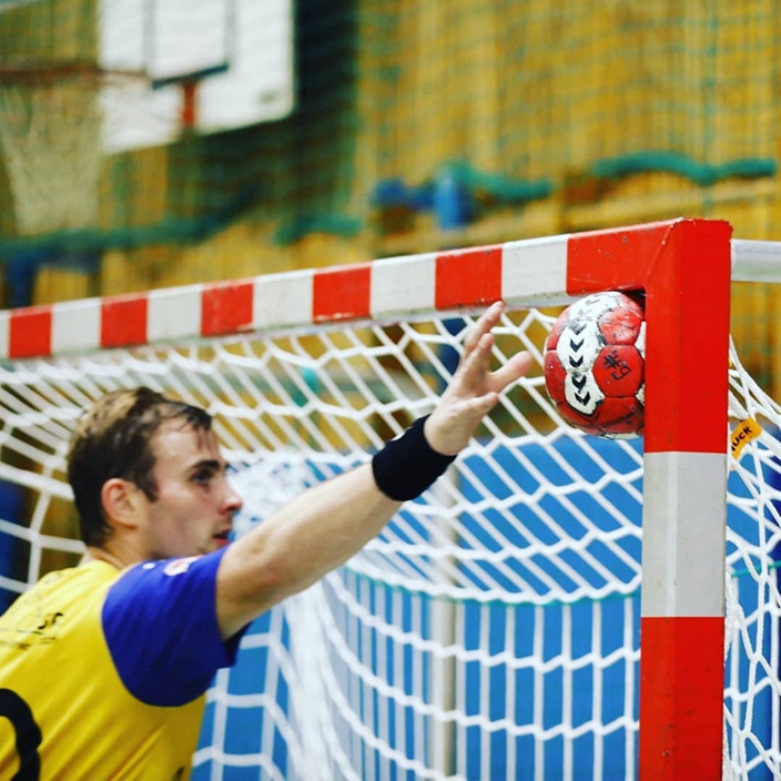 Nobody expected this last-minute handball free throw to end up where it