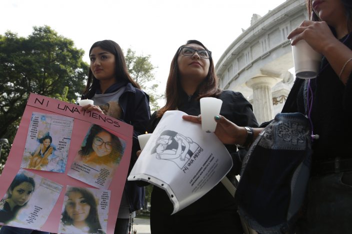 Mexican Women Knit Hearts At Memorial For Murdered Females News