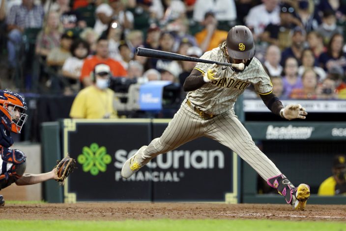 Greinke throws 8 solid innings, Astros beat Padres 7-4