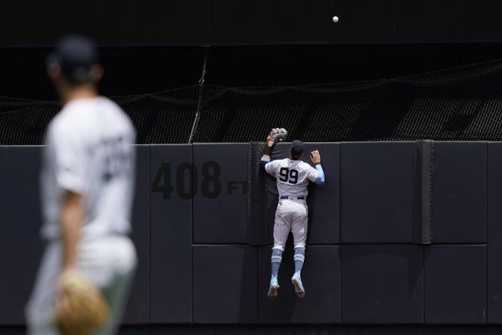 Lifelong Yankee fan Mike Ford walks off NY to sink A's, 5-4