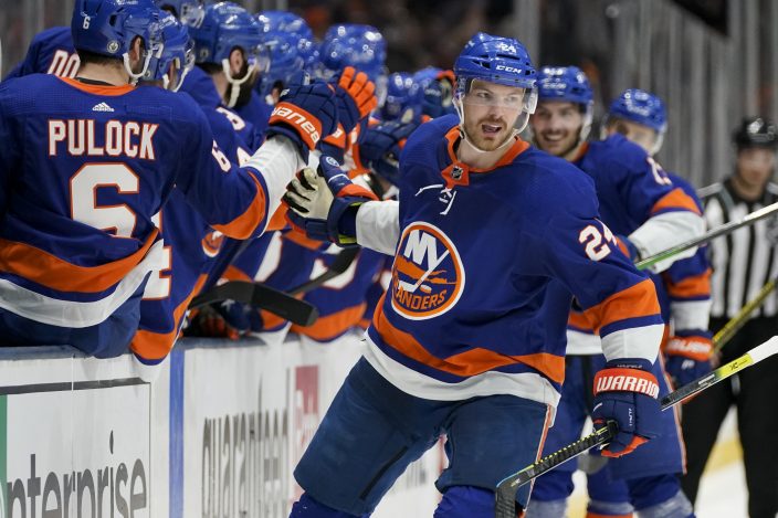 Islanders beat Lightning to force Game 6 in Eastern Conference Finals