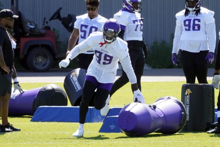 Danielle Hunter Wins Contract Dispute With Vikings, Earns One-Year Deal