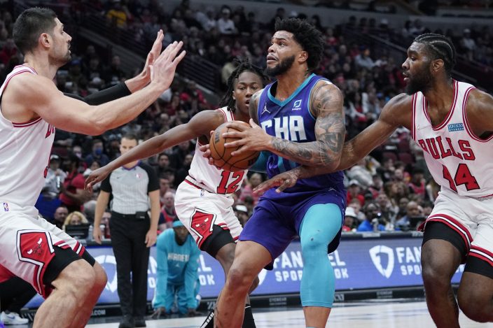 As Bulls host Hornets, Lonzo Ball looks forward to 3rd NBA matchup
