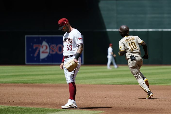 Beer's blast in 9th lifts Diamondbacks over Padres, 4-2