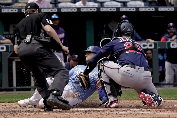 Twins-Royals rain delay raises questions about weather