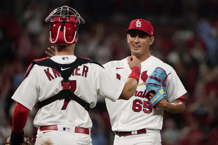 Cardinals score 4 in 9th, beat KC; Fowler, Flaherty sit out