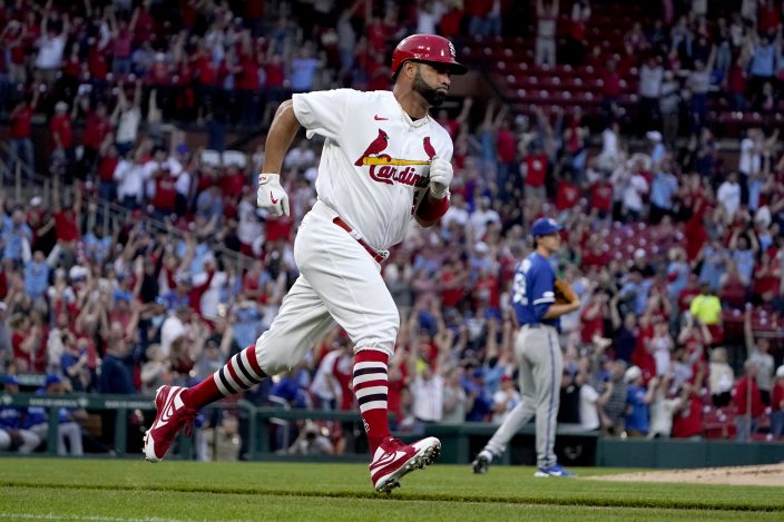 Cardinals score 4 in 9th, beat KC; Fowler, Flaherty sit out