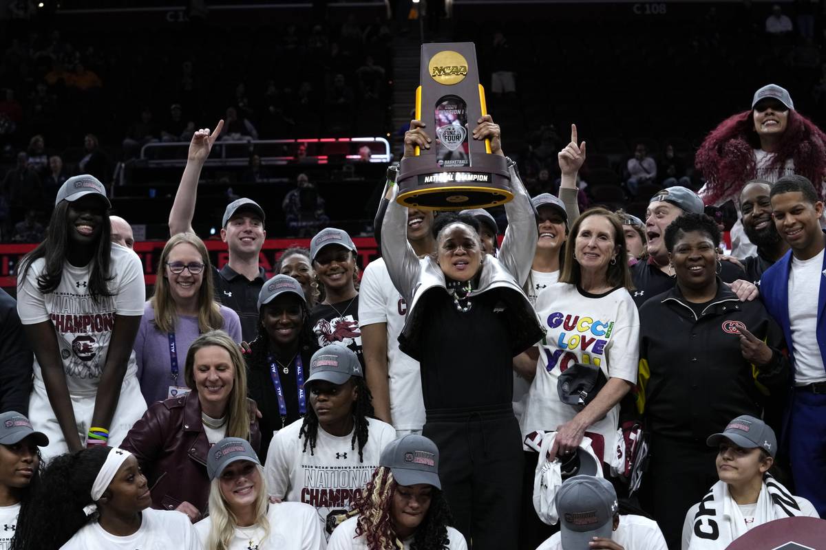 Perfect ending: South Carolina's Dawn Staley wins third national title ...